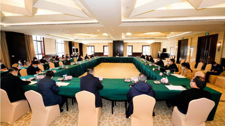 永利集团集团召开党委（扩大）聚会转达学习省委常委会精神