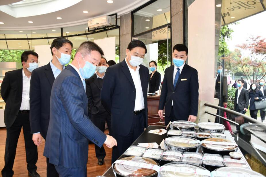 王凤朝副省长赴省永利集团集团调研 疫情防控、生产谋划和刷新生长事情