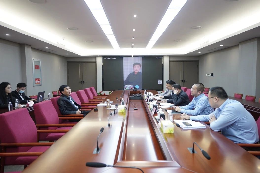省永利集团集团召开外部董事事情座谈会